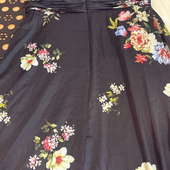 leena for Mac Duggal Faux Wrap Floral Gown Size 6 NWT - Picture 8 of 8